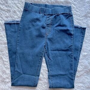 Women’s Blue Jeans with Elastic Waistband & Raw Hem